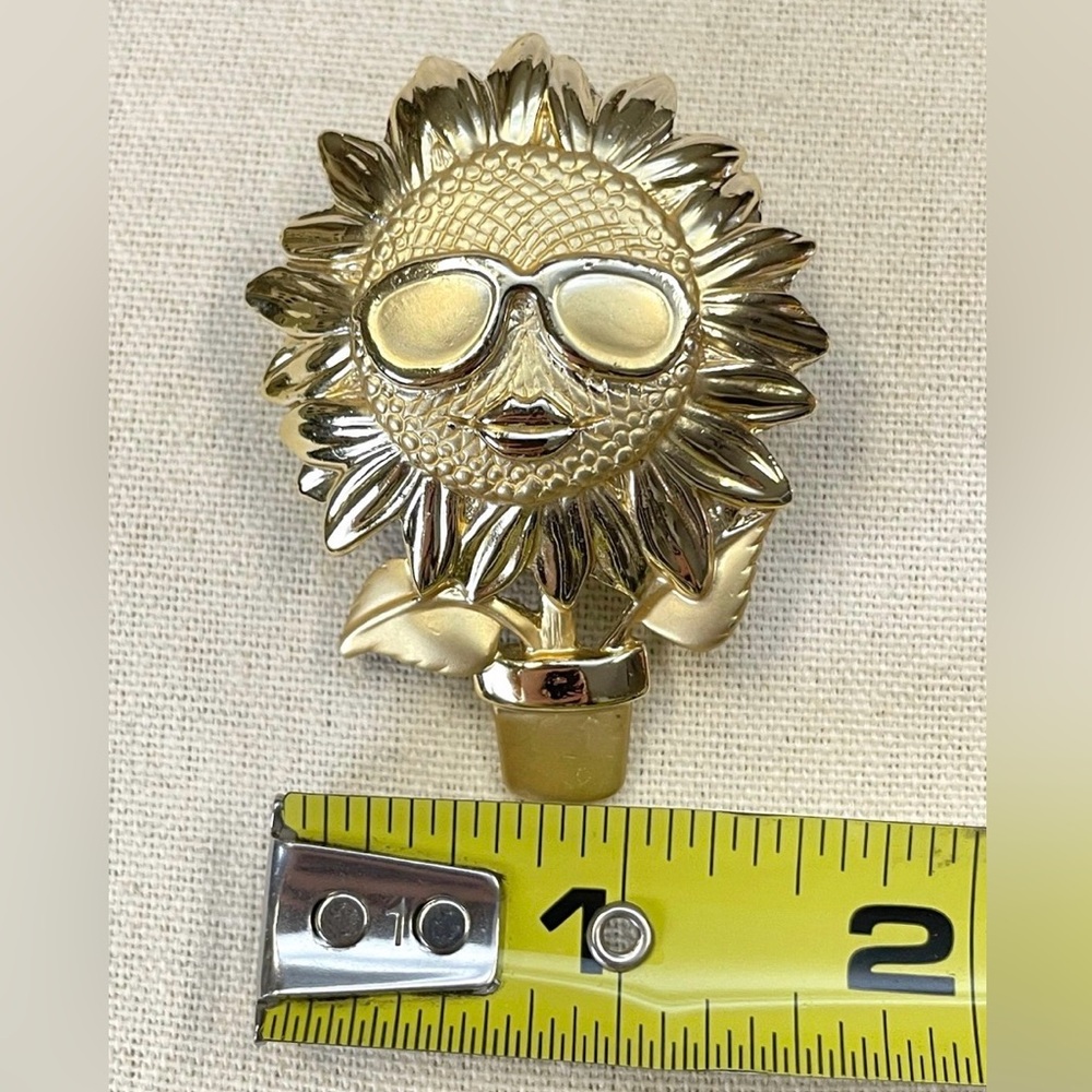 VINTAGE AJC GOLDEN SUNFLOWER NEEDS BATTERIES MUSICAL BROOCH - Picture 5 of 8